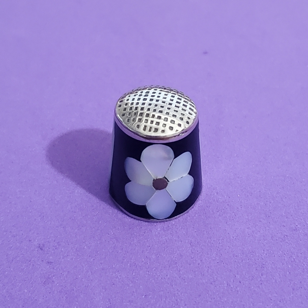 Alpaca Mexico Silver Shell Flower Thimble